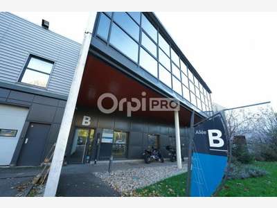 Bureaux à louer 202m² R+1 à Rillieux-la-Pape