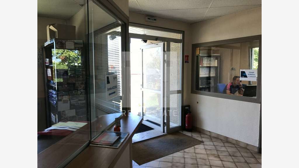 A louer bureaux climatisés 250m² Rillieux-la-Pape