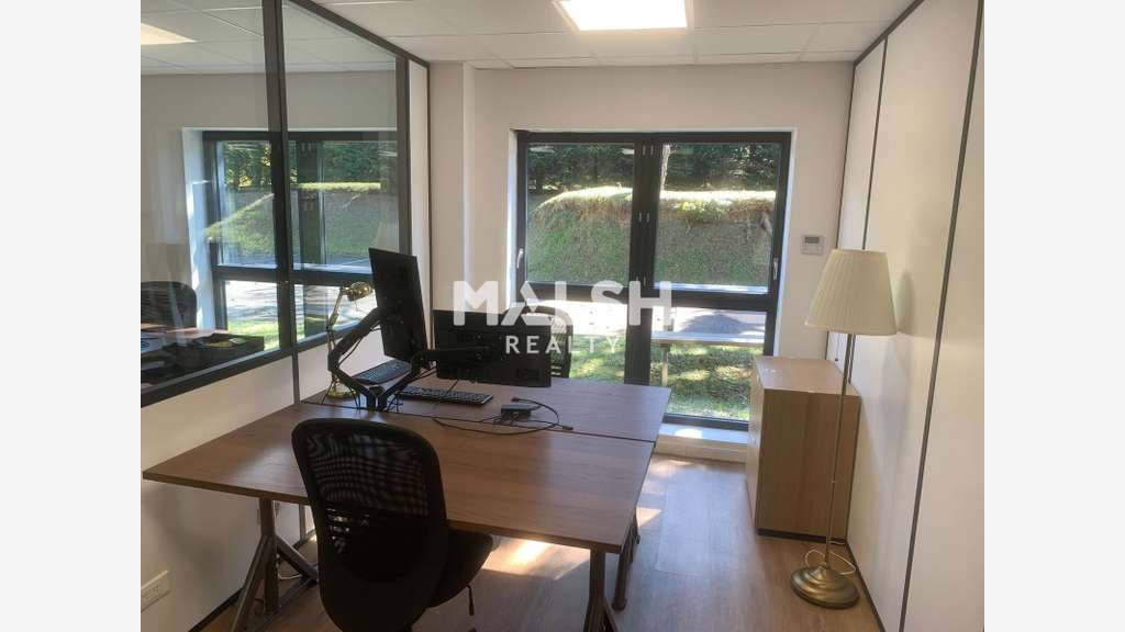 A louer bureaux 205m² à Rillieux la Pape