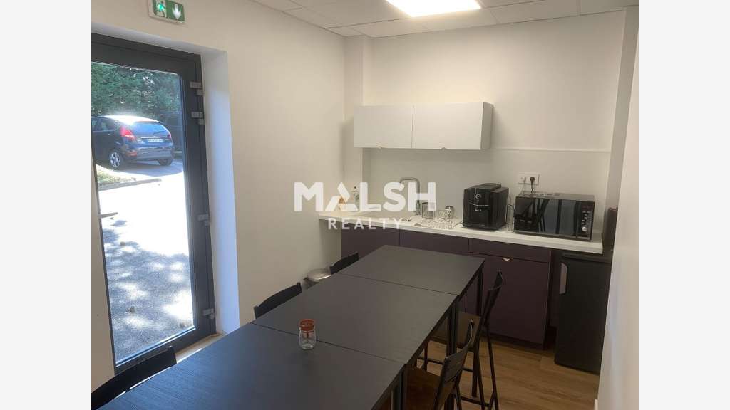 A louer bureaux 205m² à Rillieux la Pape