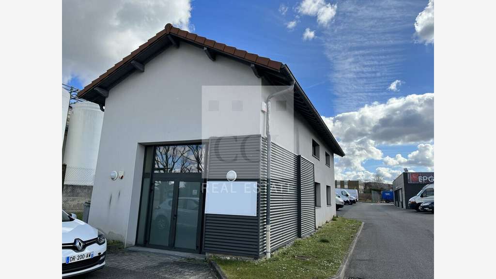 A louer bureaux de 110m² en R+1 à Rillieux-la-Pape