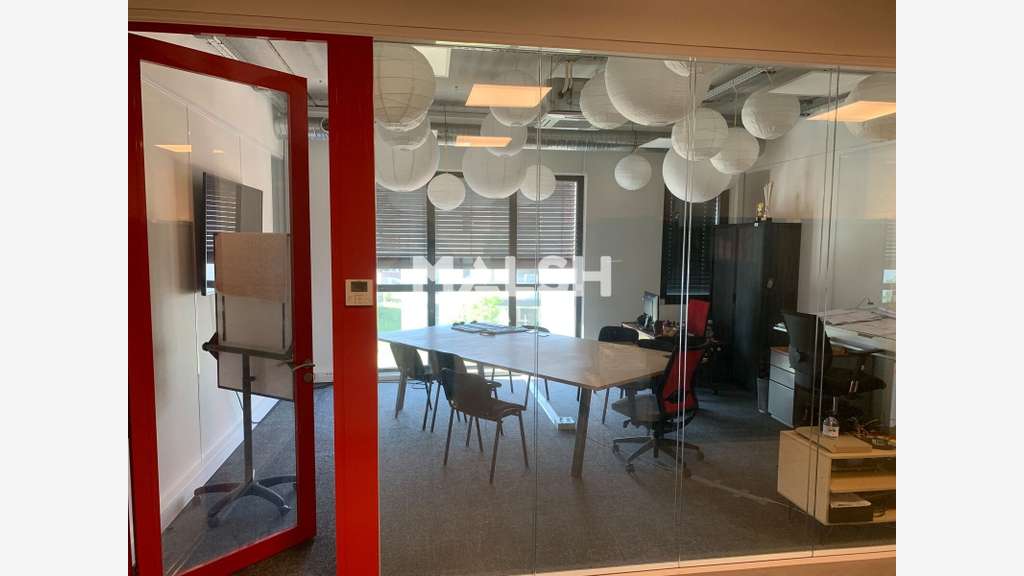 A louer bureaux 235m² à Rillieux-la-Pape