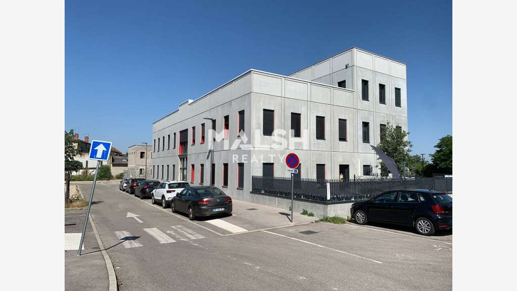 A louer bureaux 235m² à Rillieux-la-Pape