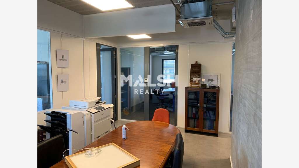 A louer bureaux 235m² à Rillieux-la-Pape