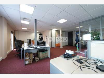 Bureaux de 125m² à louer à Rilleux la Pape