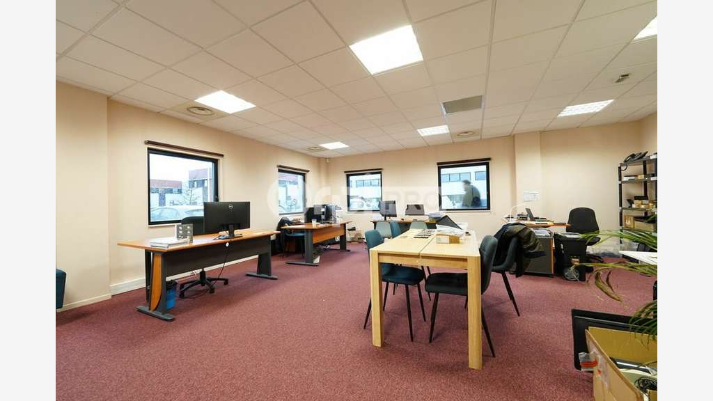 Bureaux de 125m² à louer à Rilleux la Pape