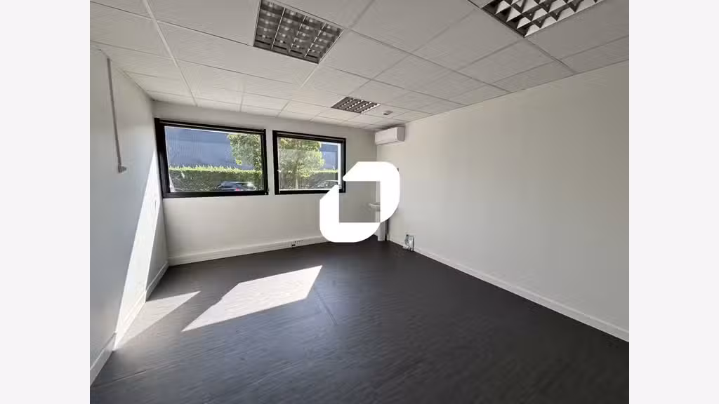 A louer Bureaux 576m² Rillieux la pape