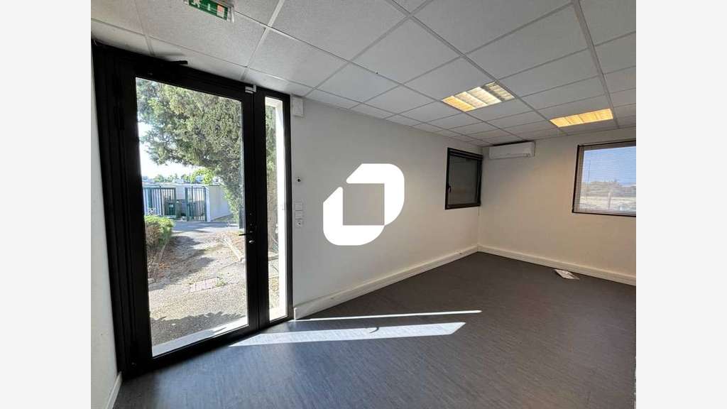 A louer Bureaux 576m² Rillieux la pape