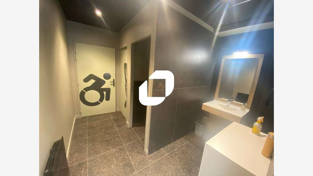 A louer Bureaux 205m² Rillieux la pape