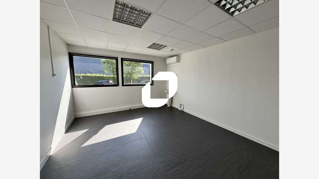 A louer Bureaux 576m² Rillieux la pape