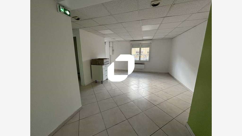 A louer Bureaux 112m² Ris orangis