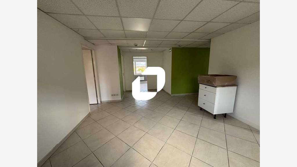 A louer Bureaux 112m² Ris orangis