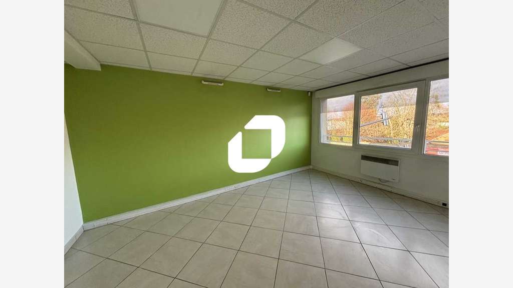 A louer Bureaux 112m² Ris orangis
