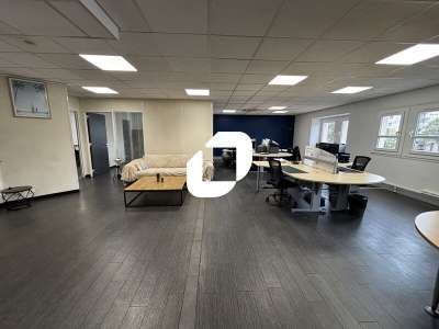 A louer Bureaux 249m² Ris orangis