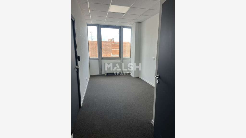 Plateau de bureaux 365m² lumineux à louer à Roanne