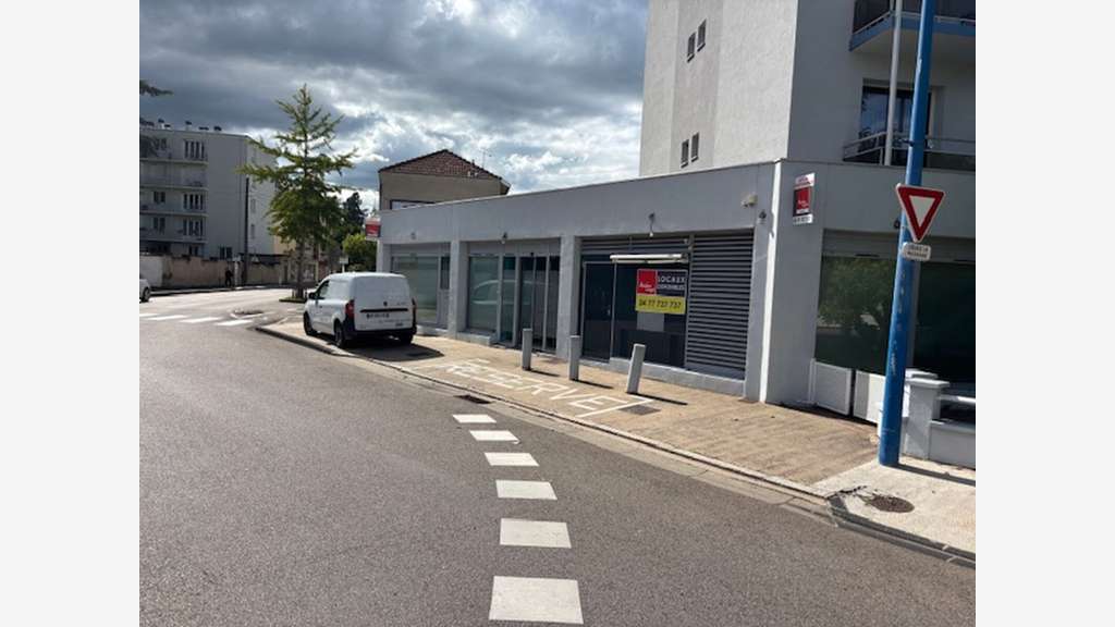 A louer bureaux 165m² RDC à Roanne