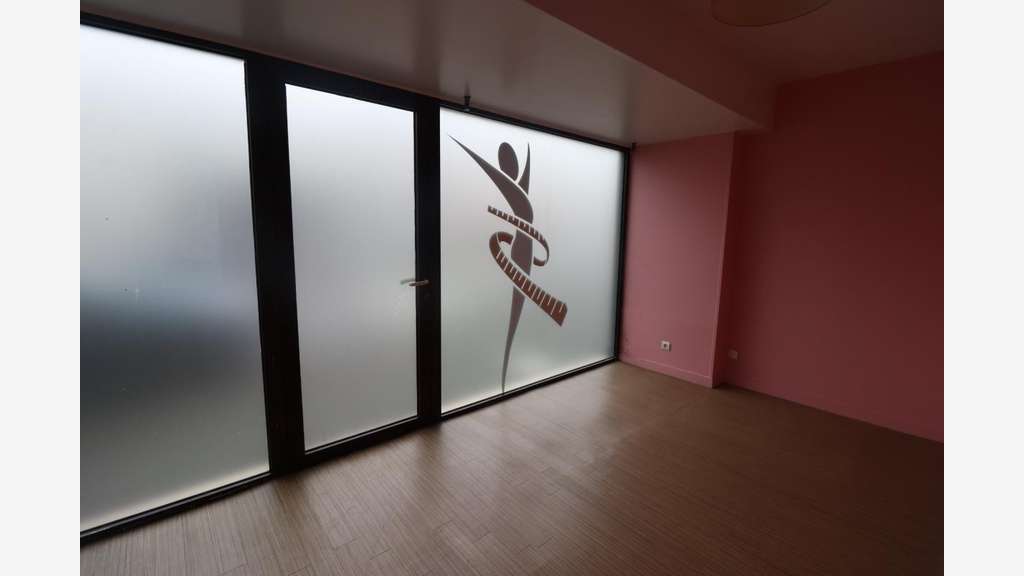 Ensemble 7 bureaux RDC louer à Rochefort (17)