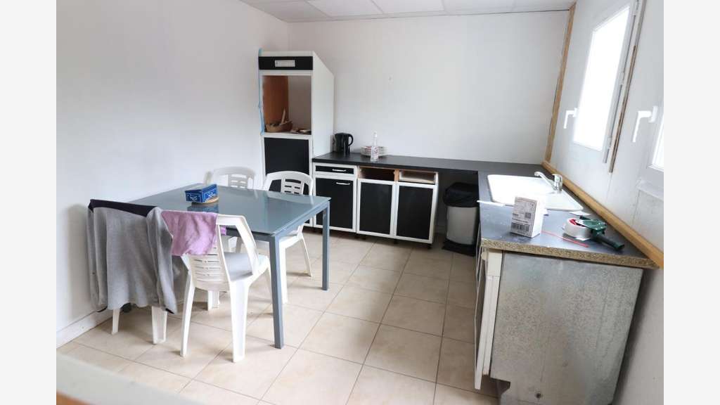 Local N°1 90m² à louer à Rochefort (17)