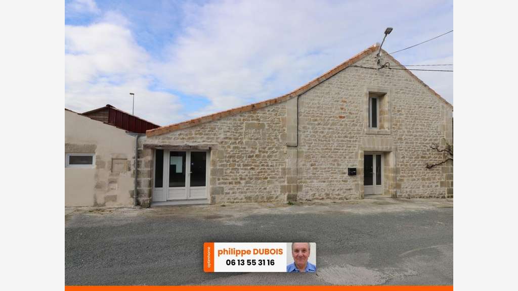 Local N°1 90m² à louer à Rochefort (17)