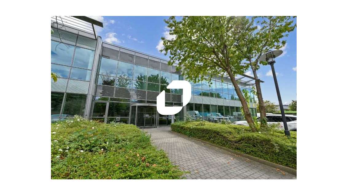 A louer Bureaux 2076m² Roissy en france