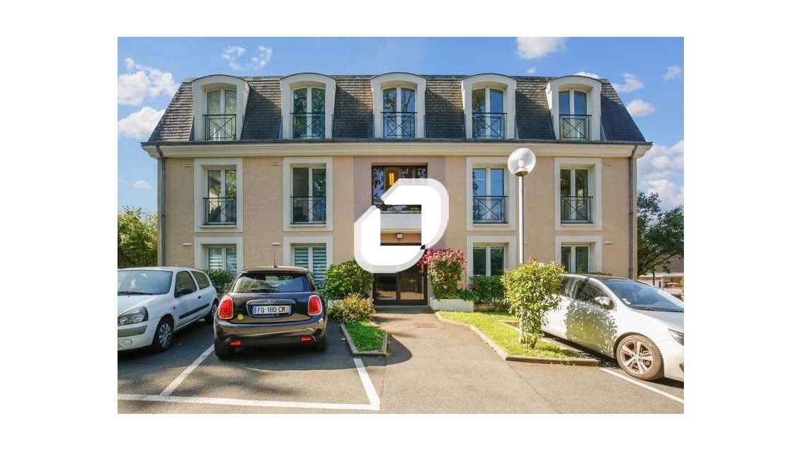 A louer Bureaux 82m² Roissy en france