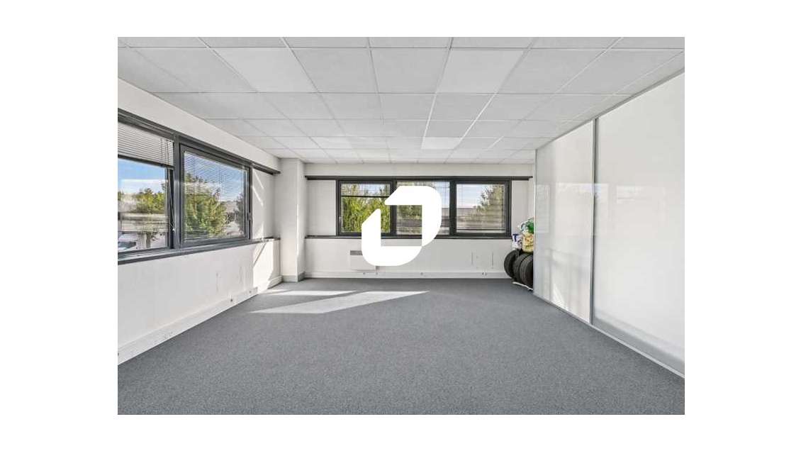 A louer Bureaux 270m² Roissy en france