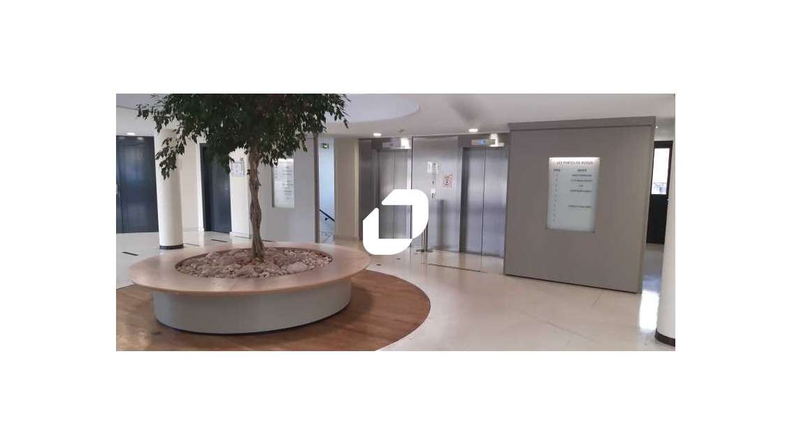 A louer Bureaux 125m² Roissy en france