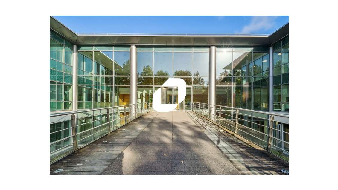 A louer Bureaux 215m² Roissy en france
