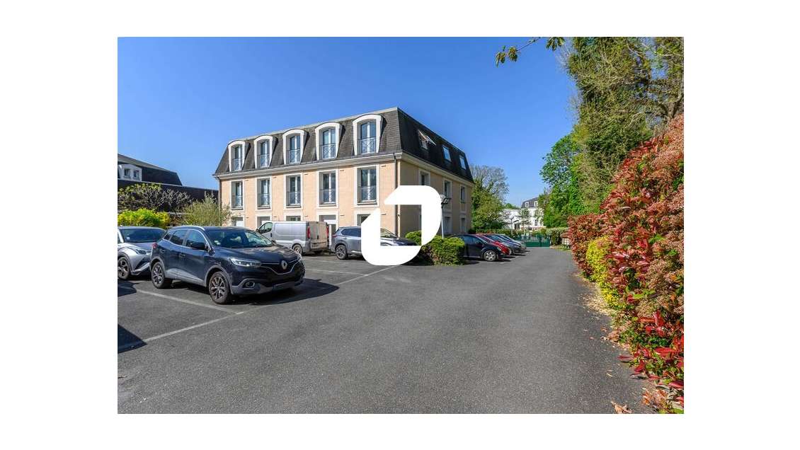A louer Bureaux 82m² Roissy en france