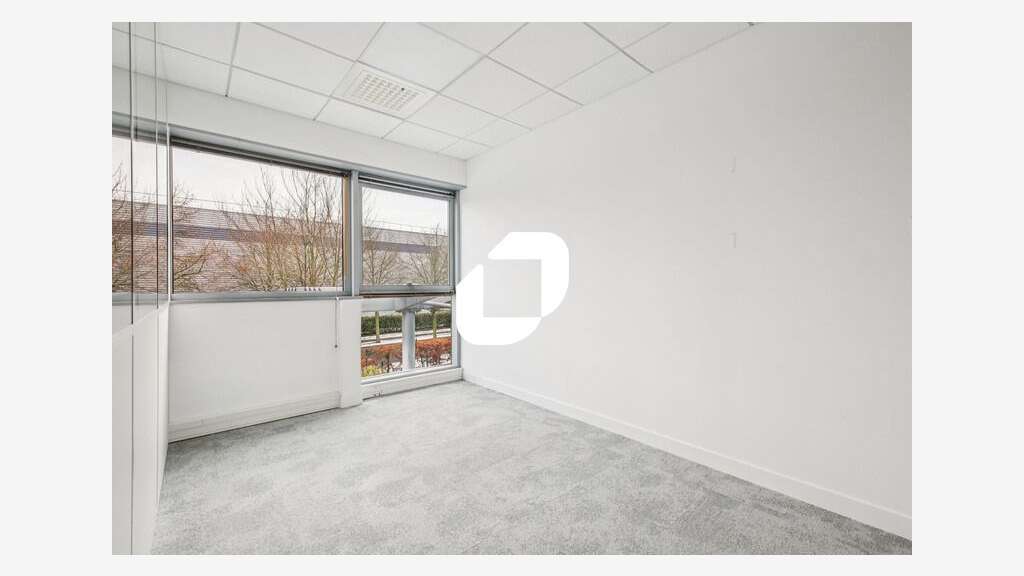 A louer Bureaux 250m² Roissy en france