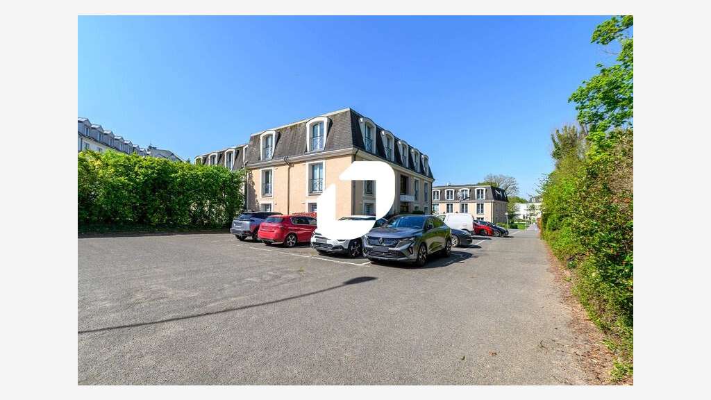 A louer Bureaux 82m² Roissy en france