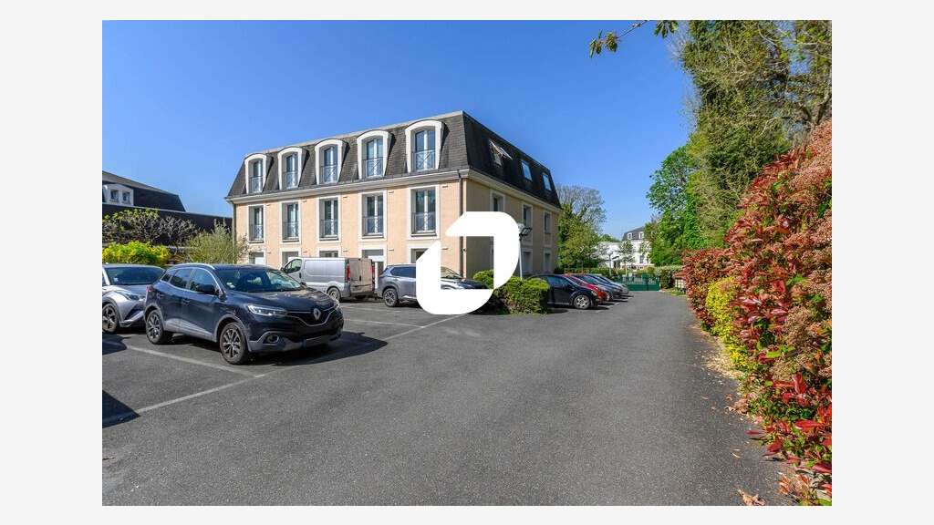 A louer Bureaux 82m² Roissy en france