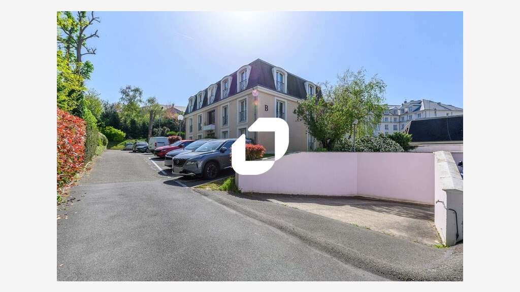 A louer Bureaux 82m² Roissy en france