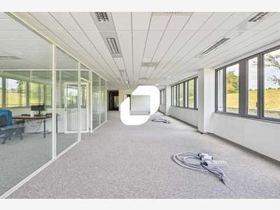 A louer Bureaux 380m² Roissy en france