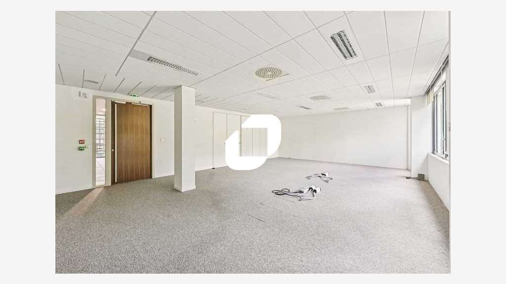 A louer Bureaux 115m² Roissy en france