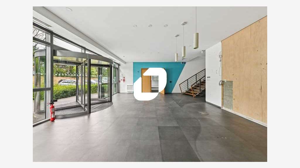 A louer Bureaux 2076m² Roissy en france