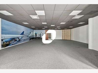 A louer Bureaux 978m² Roissy en france