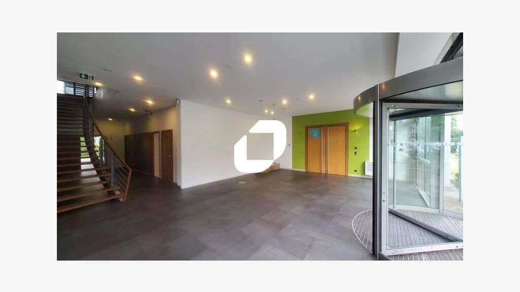 A louer Bureaux 2076m² Roissy en france