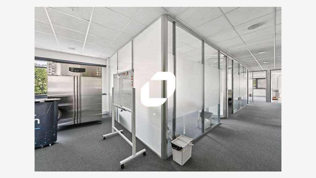 A louer Bureaux 270m² Roissy en france