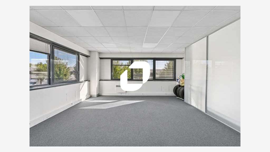 A louer Bureaux 270m² Roissy en france