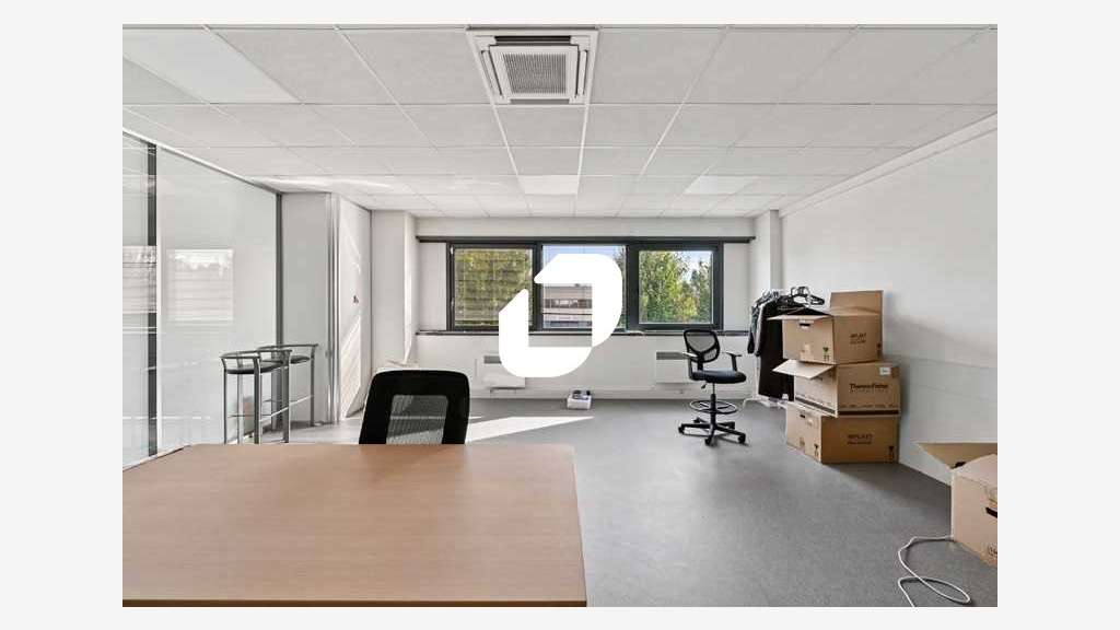 A louer Bureaux 270m² Roissy en france