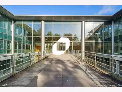 A louer Bureaux 260m² Roissy en france