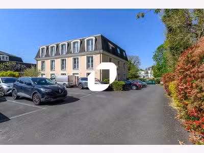 A louer Bureaux 82m² Roissy en france