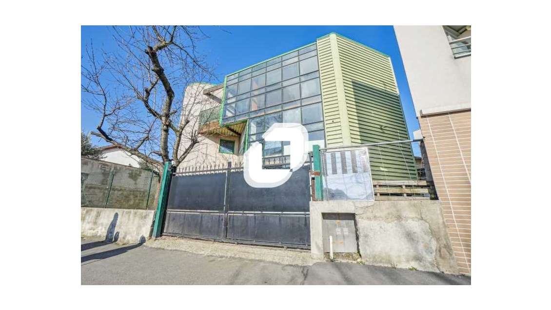 A louer Bureaux 290m² Romainville