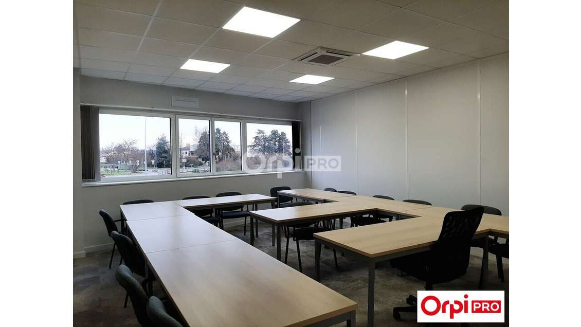 Bureau de 18 à 30m² à louer à Romans-sur-Isère