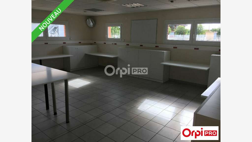 Bureaux à louer 300 m2 à Romans Sur isère