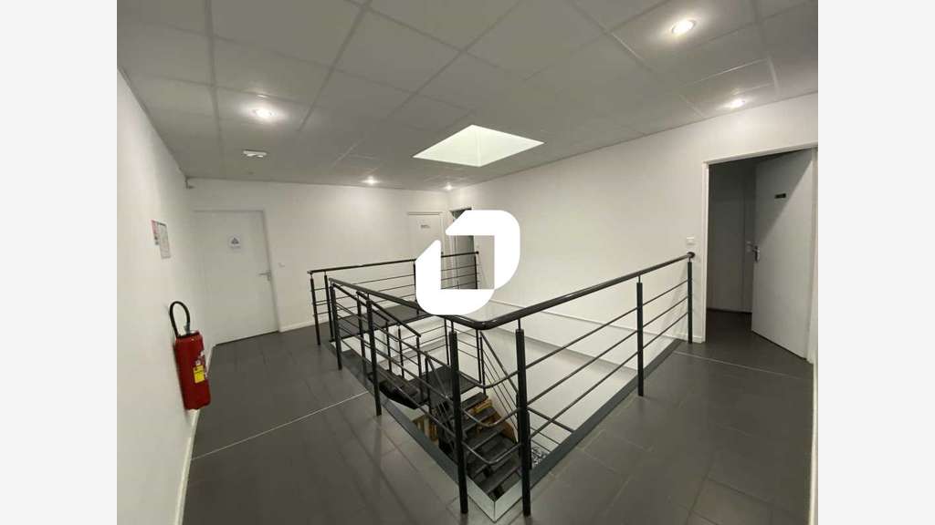 A louer Bureaux 3202m² Roncq
