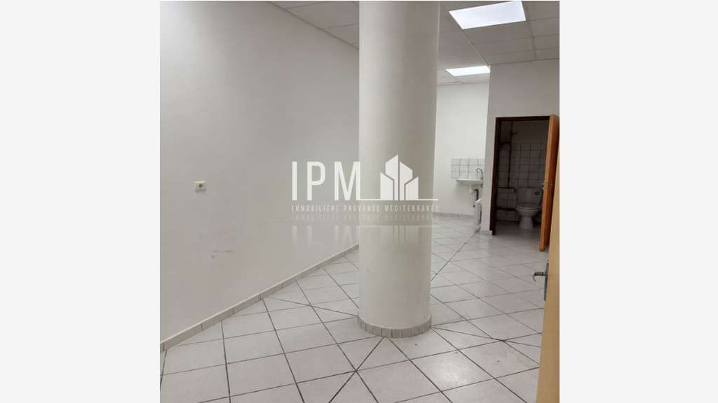 A louer bureaux 22m² à Roquevaire centre 