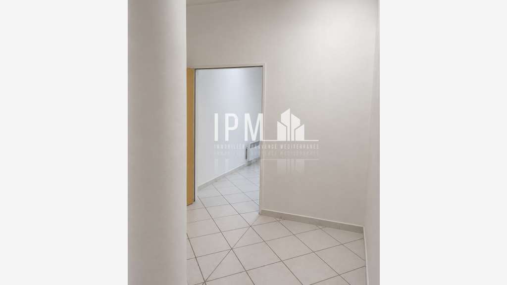 A louer bureaux 22m² à Roquevaire centre 