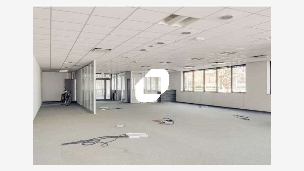 A louer Bureaux 1320m² Rosny sous bois